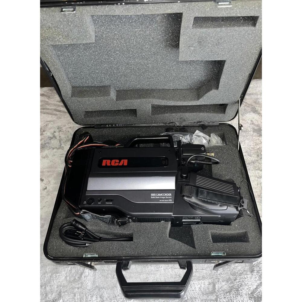 RCA VHS Camcorder CC275 w/ Case & Accessories Vintage Video Camera